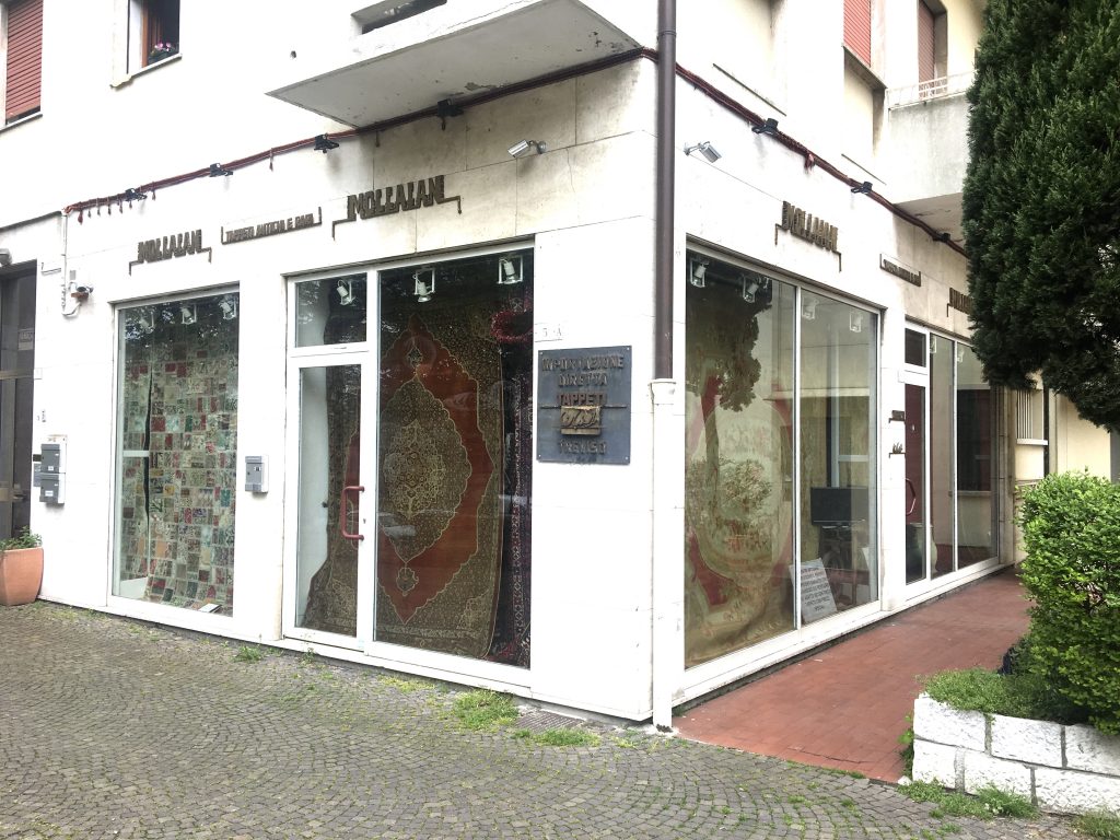 The Mollaian gallery shopfront in Piazza Sant'Andrea, Treviso